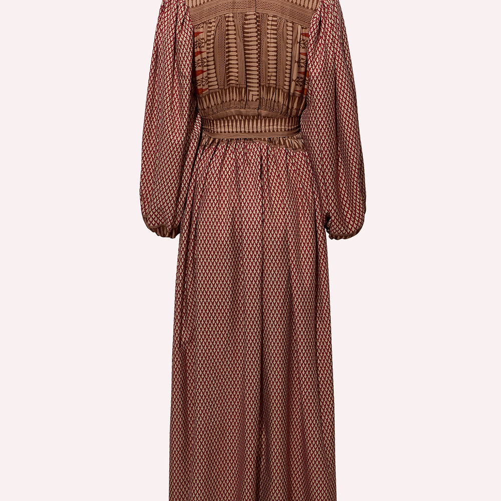 
                  
                    BADRUN DRESS | M/L
                  
                