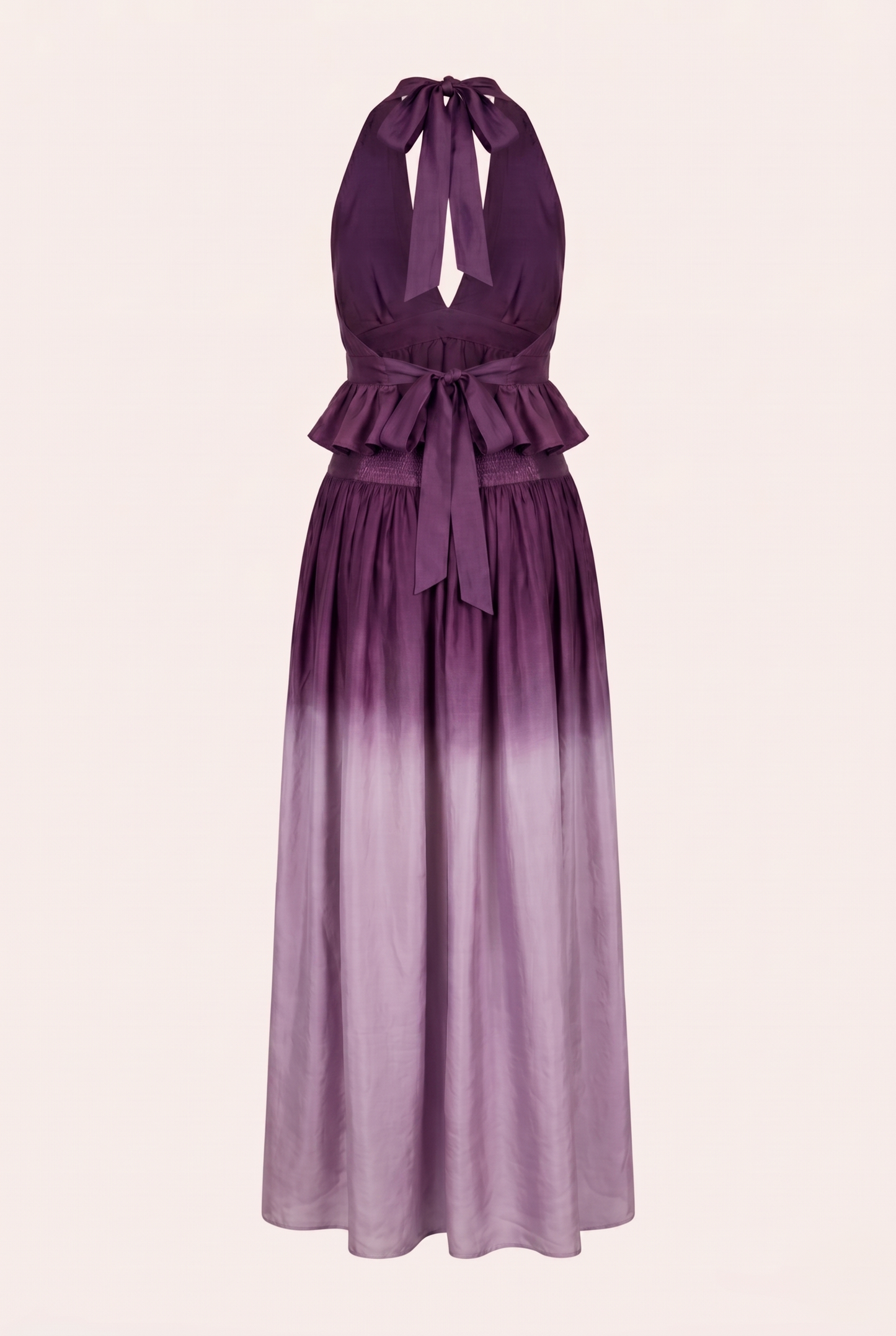 
                  
                    ZAZI Avani Set in naturally dyed mulberry silk, featuring a feminine bohemian two-piece design with a lightweight and flowing silhouette.
                  
                
