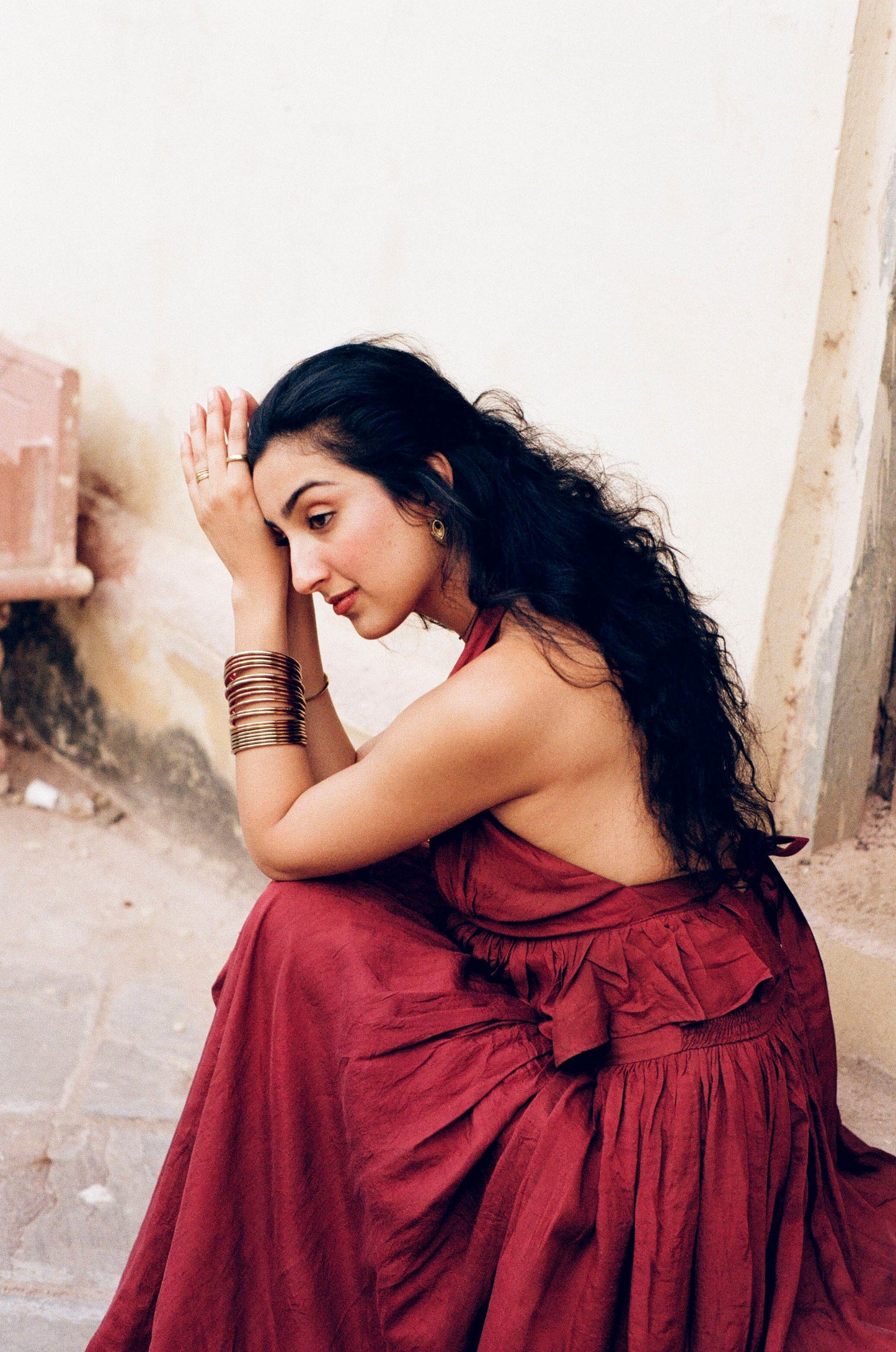 
                  
                    ZAZI Avani Set in naturally dyed mulberry silk, featuring a feminine bohemian two-piece design with a lightweight and flowing silhouette.
                  
                