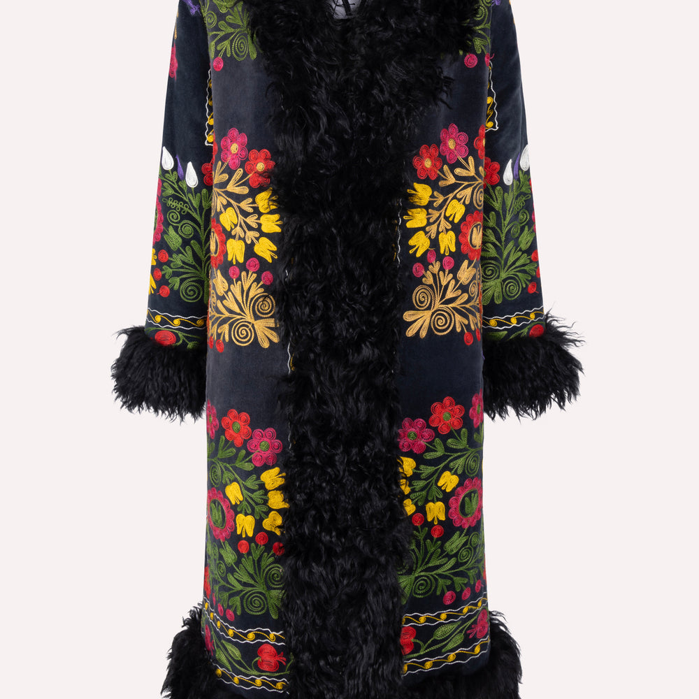 
                  
                    INDIRA COAT | M/L
                  
                