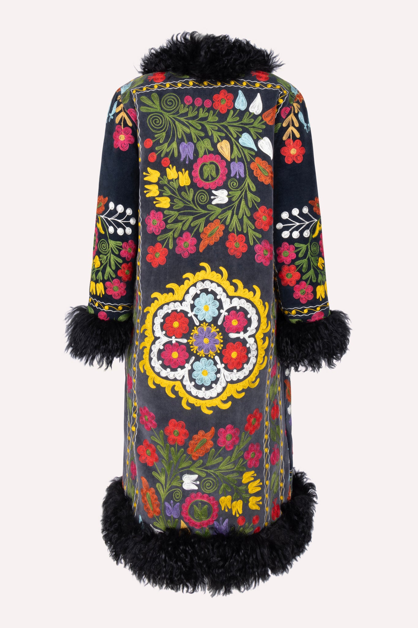 
                  
                    INDIRA COAT | M/L
                  
                