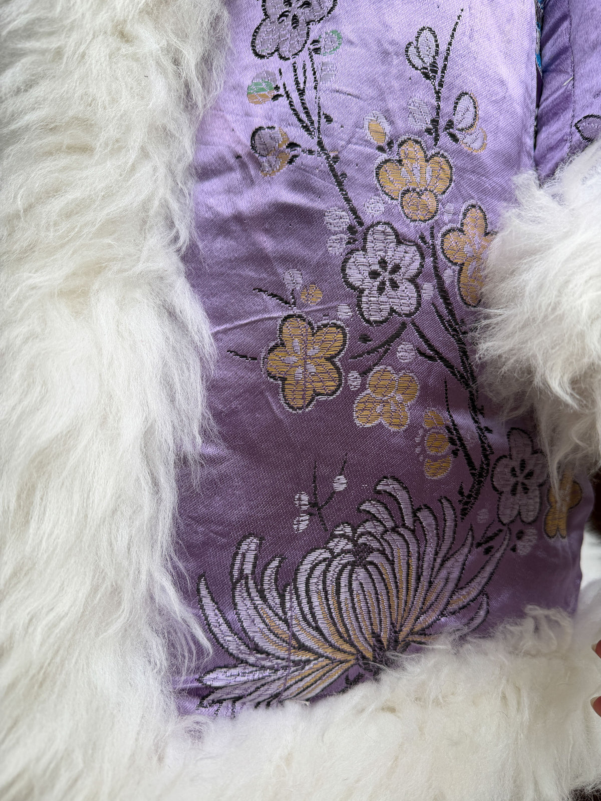 
                  
                    LINA COAT | S
                  
                
