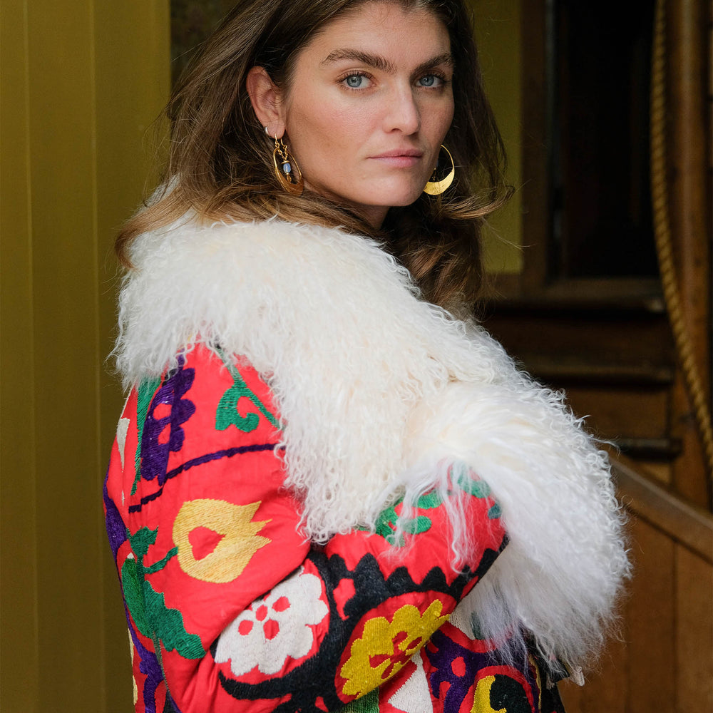 
                  
                    MADINA COAT | M
                  
                