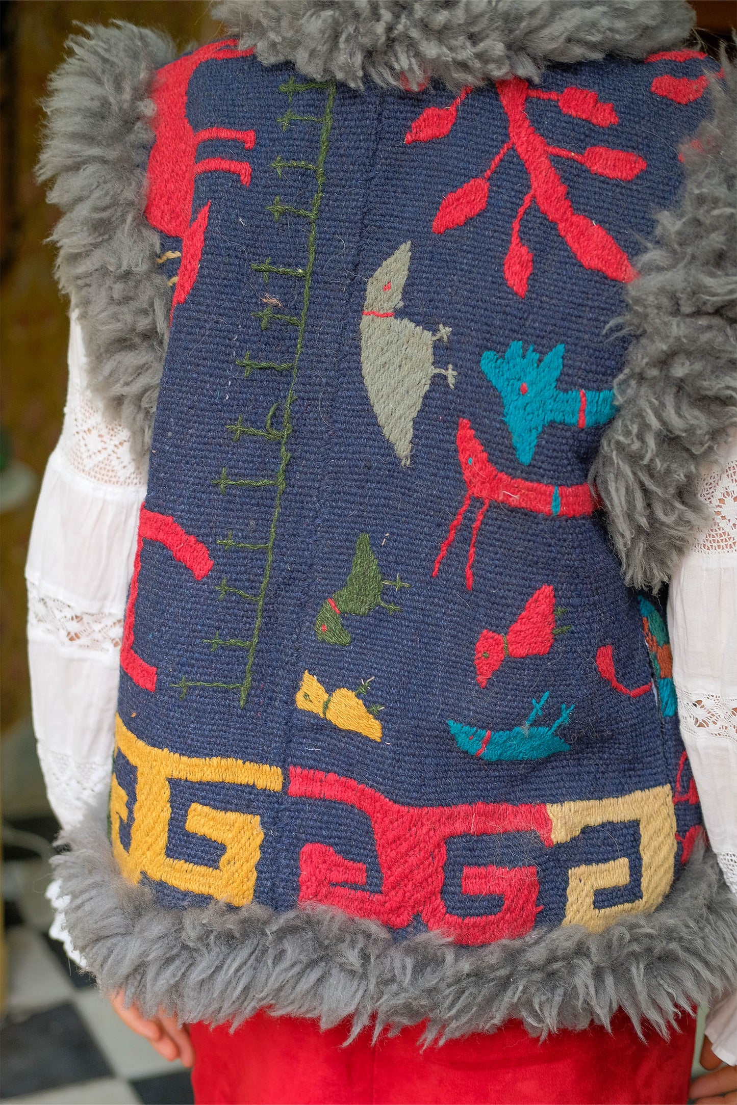 
                  
                    AZIZ WAISTCOAT | L
                  
                