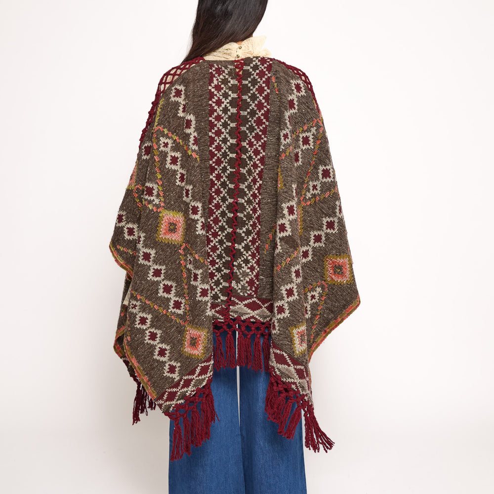 
                  
                    LATA JI PONCHO | CHARCOAL
                  
                