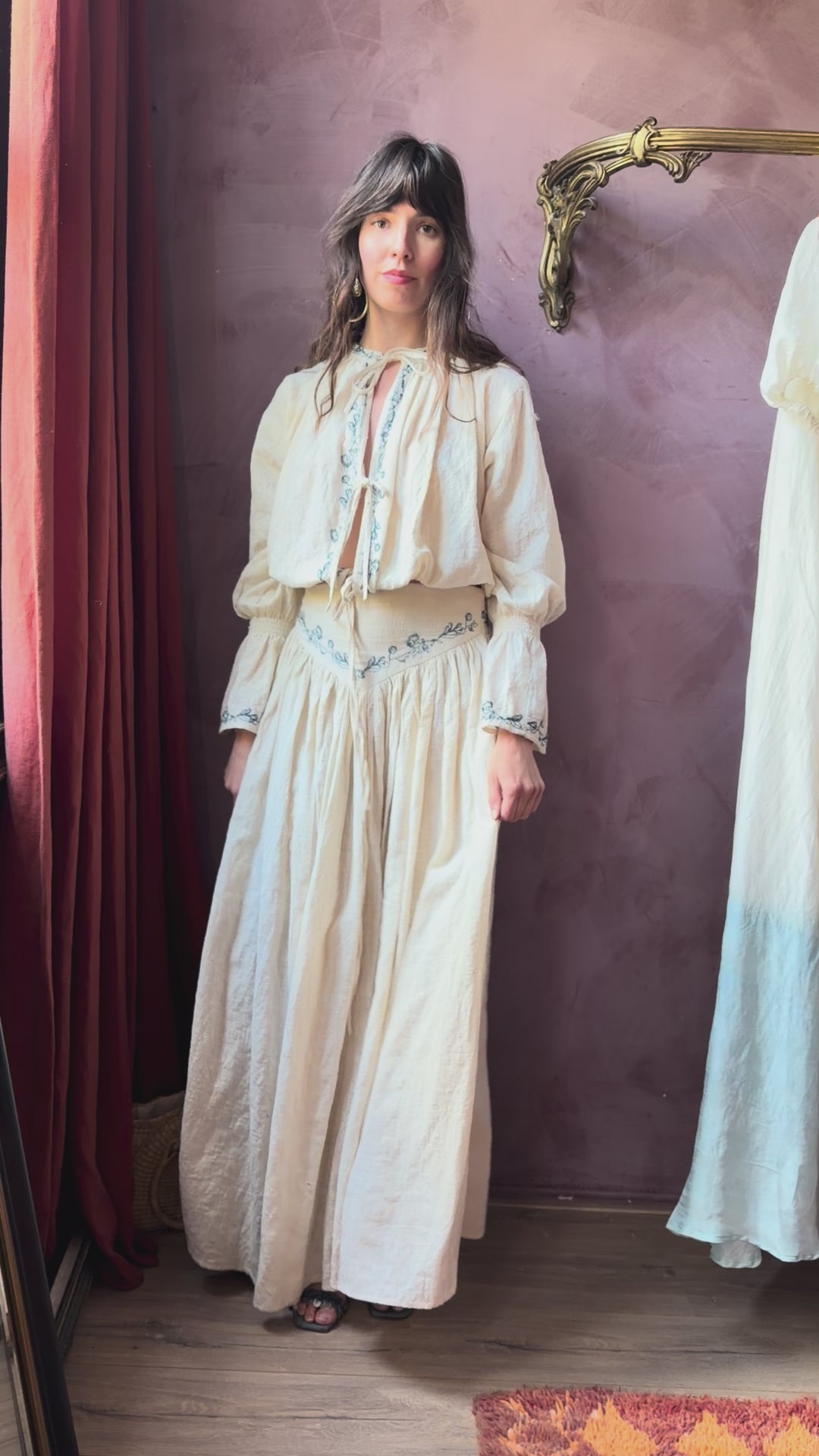 
                  
                    Load and play video in Gallery viewer, KALINI SET
                  
                