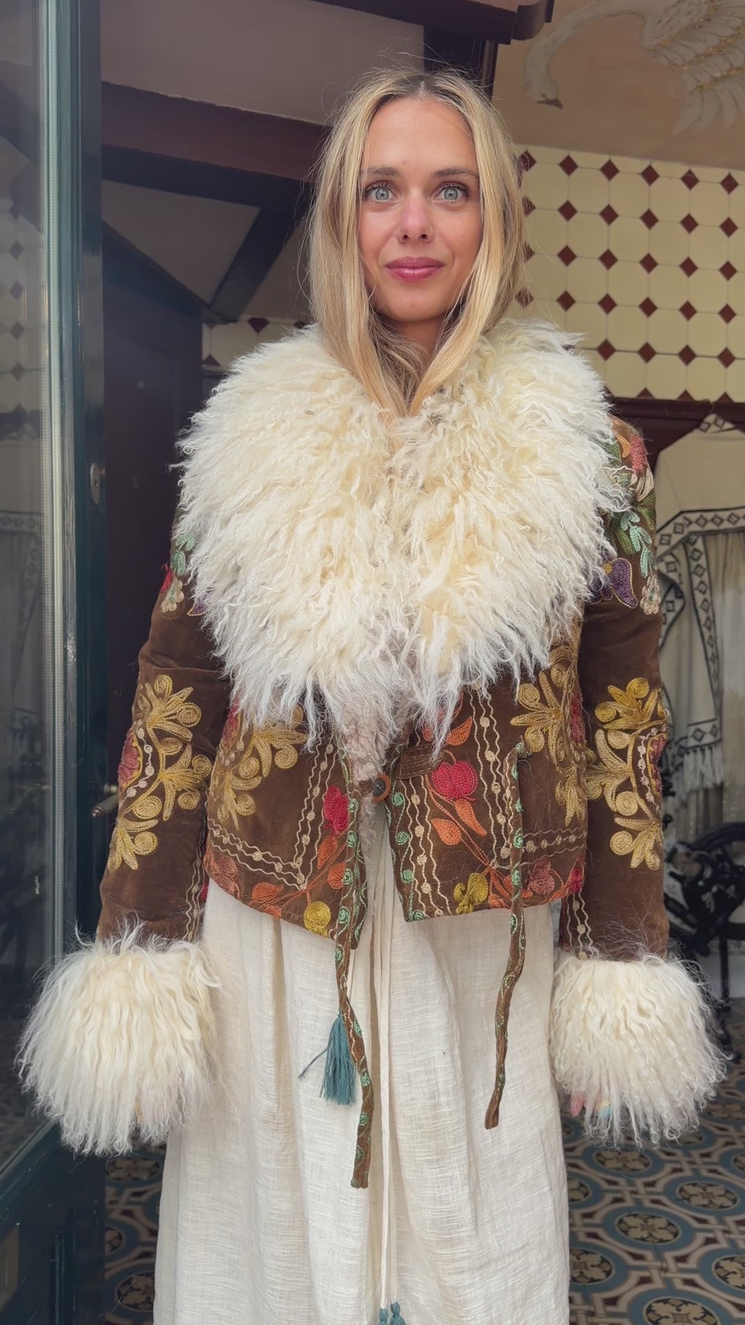
                  
                    Load and play video in Gallery viewer, MADINA COAT | S
                  
                