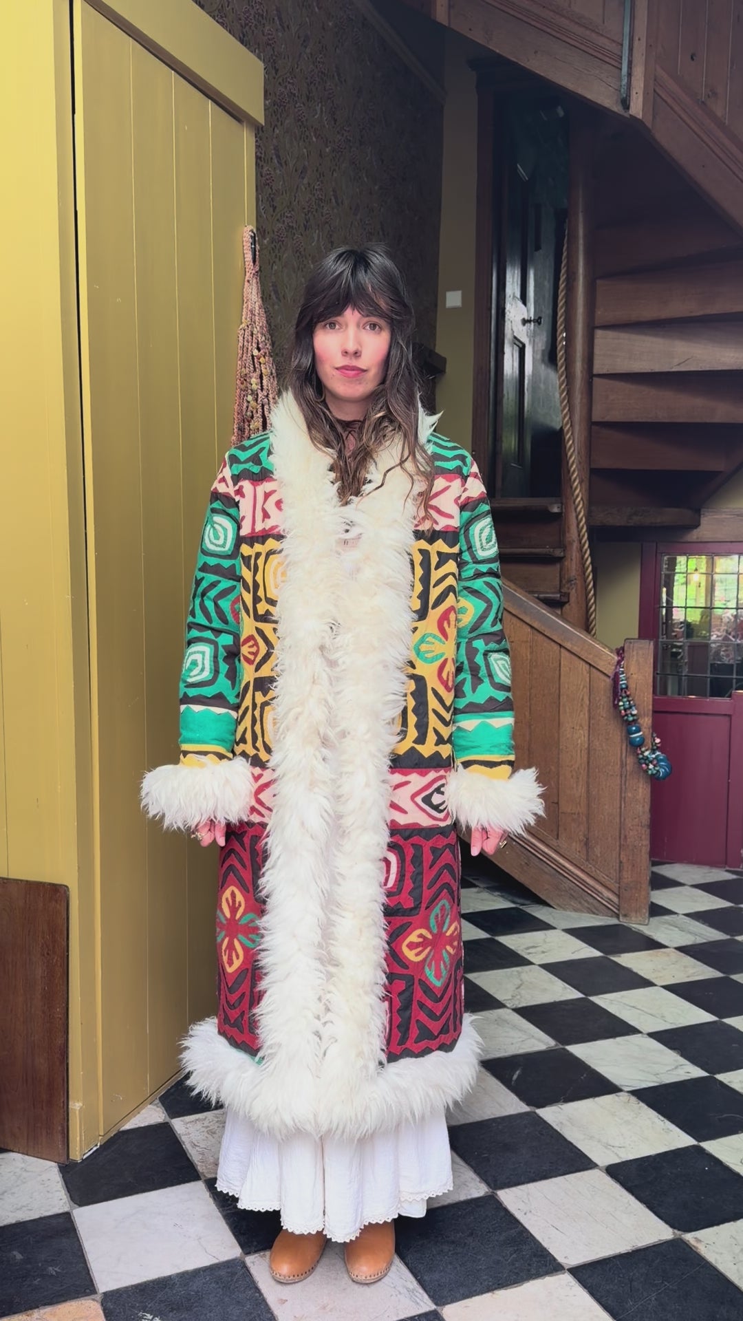 
                  
                    Load and play video in Gallery viewer, INDIRA COAT | S
                  
                