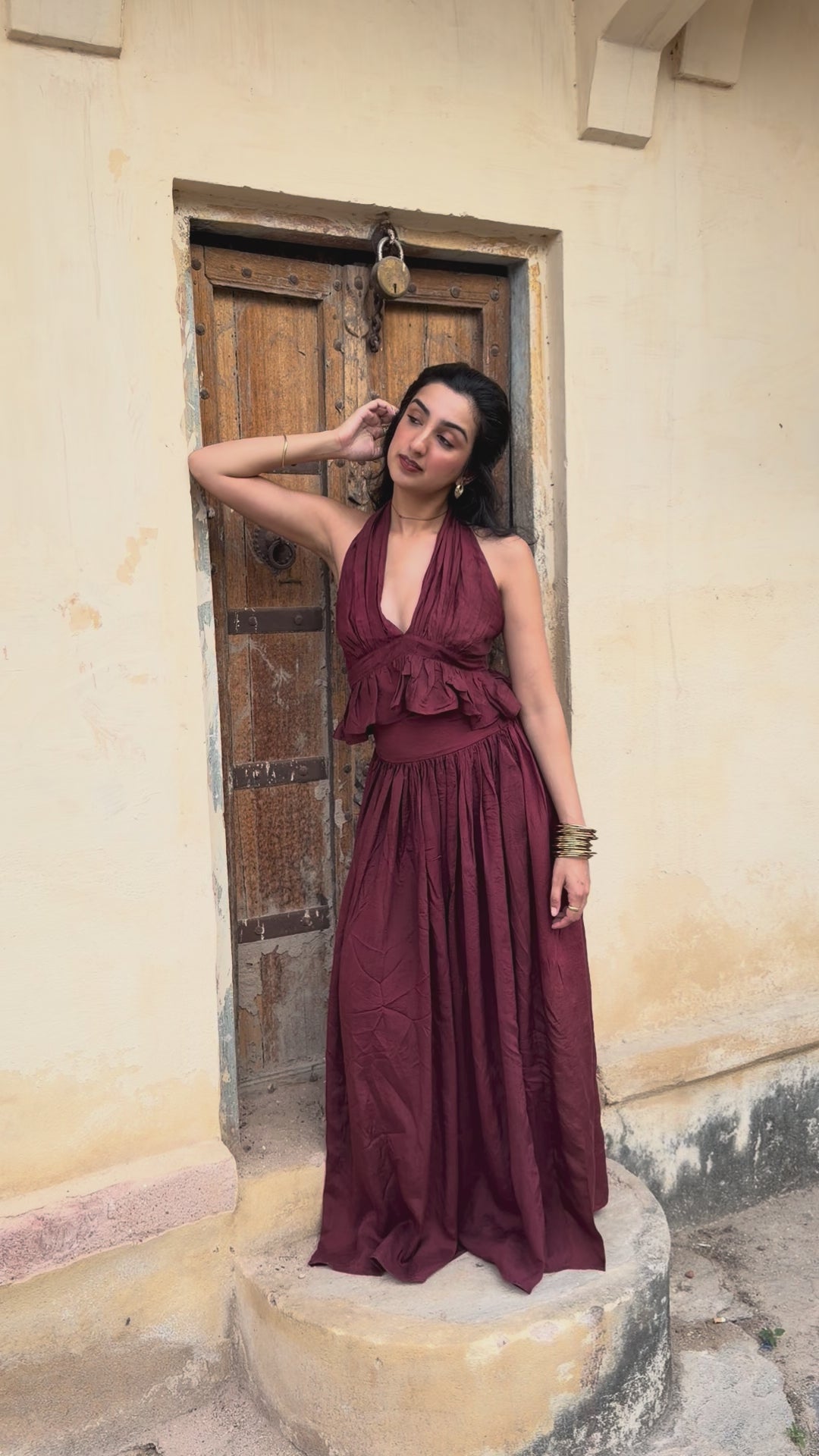 
                  
                    Load and play video in Gallery viewer, ZAZI Avani Set in naturally dyed mulberry silk, featuring a feminine bohemian two-piece design with a lightweight and flowing silhouette.
                  
                