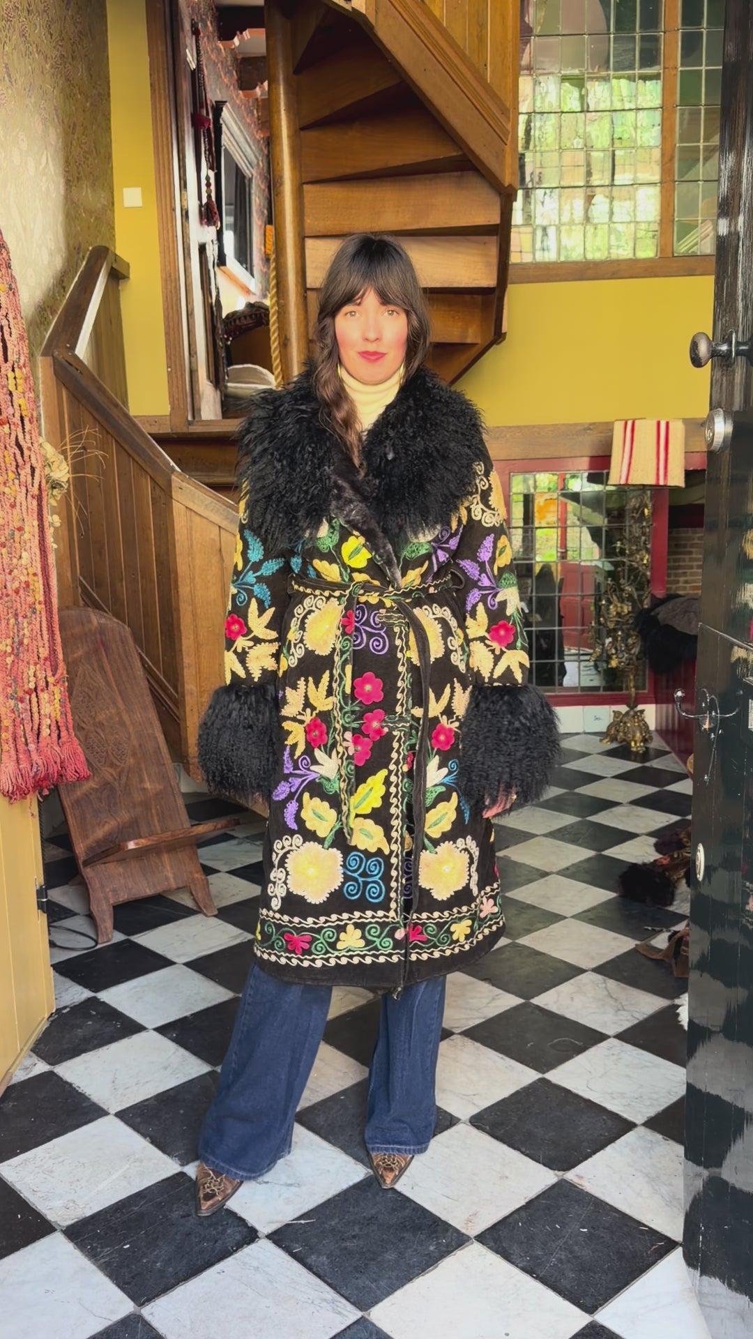
                  
                    Load and play video in Gallery viewer, AISARA WRAP COAT | M
                  
                