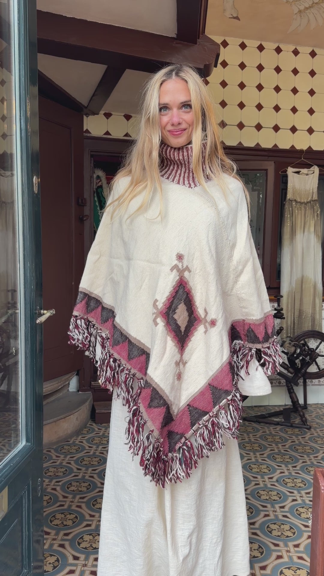 
                  
                    Load and play video in Gallery viewer, PARVATI PONCHO | IVORY
                  
                