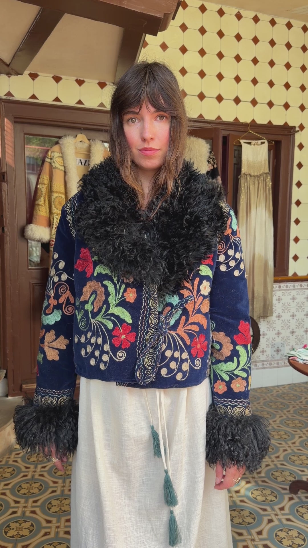 
                  
                    Load and play video in Gallery viewer, MADINA COAT | M/L
                  
                