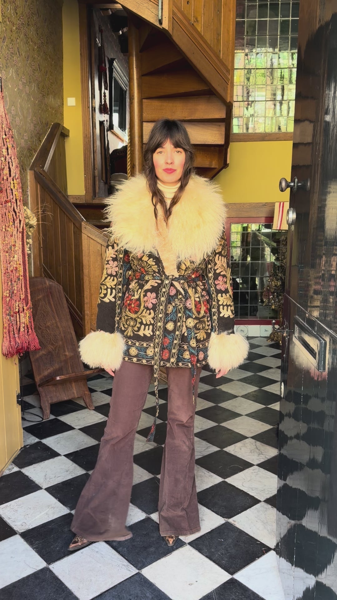 
                  
                    Load and play video in Gallery viewer, AYLA COAT | M
                  
                