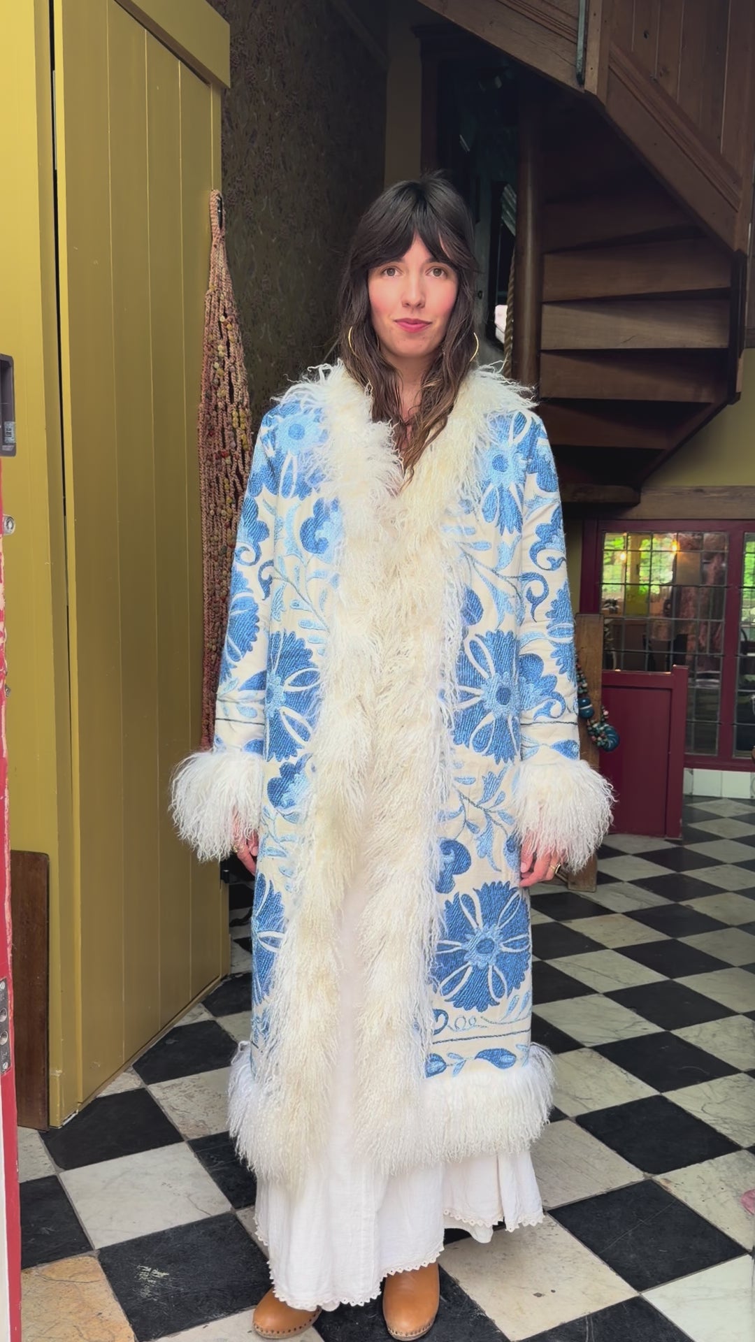 
                  
                    Load and play video in Gallery viewer, INDIRA COAT | S
                  
                